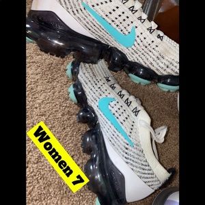 Women Nike vapormax